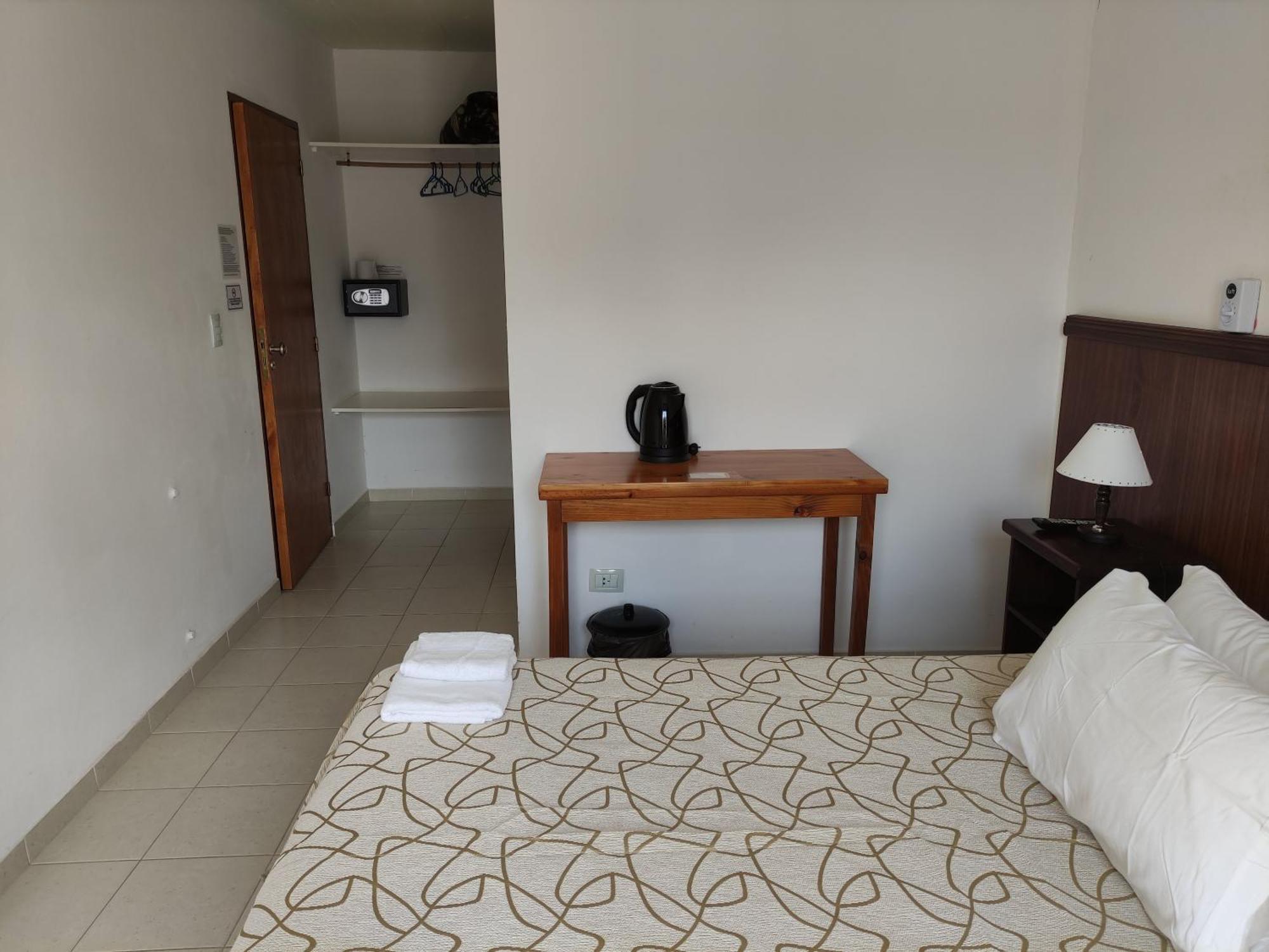 Hosteria Ymaz Villa Gesell Extérieur photo